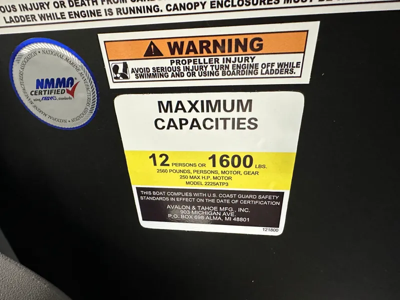 Slide: The Image of Tahoe LTZ 2385 Quad Lounge Tritoon & Honda 4-Stroke EFI 2025 - 19