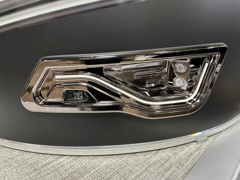 Slide: The Image of Tahoe LTZ 2385 Quad Lounge Tritoon & Honda 4-Stroke EFI 2025 - 36