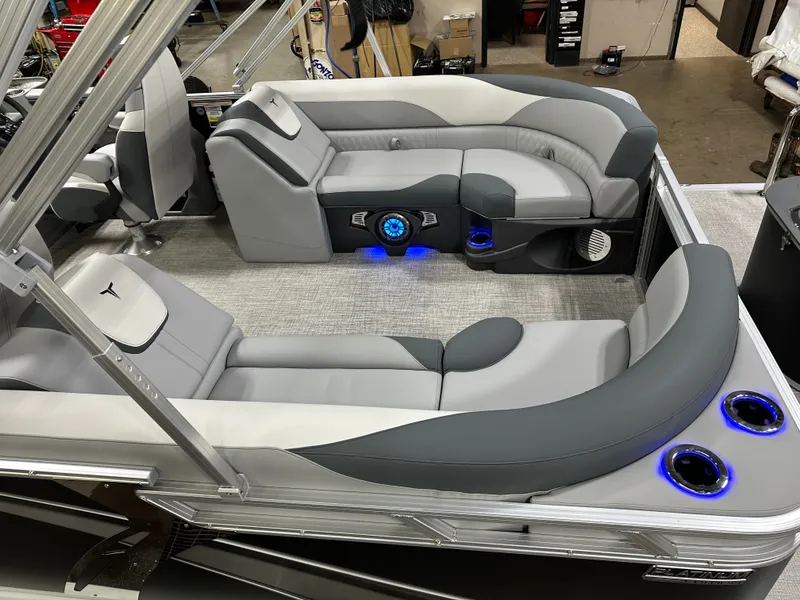 Slide: The Image of Tahoe LTZ 2385 Quad Lounge Tritoon & Honda 4-Stroke EFI 2025 - 5