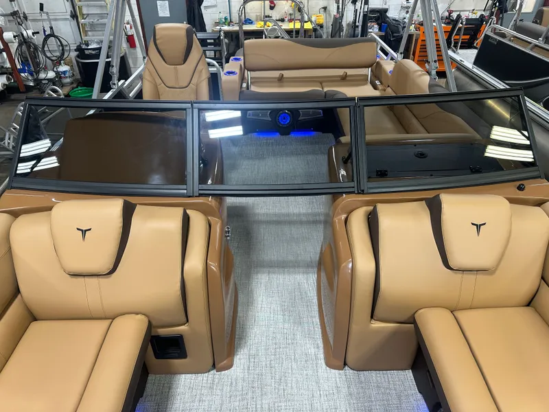 Slide: The Image of Tahoe LTZ 2385 Swingback (VRB) Windshield Tritoon & Honda 4-Stroke EFI 2025 - 12