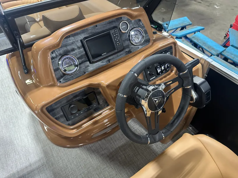 Slide: The Image of Tahoe LTZ 2385 Swingback (VRB) Windshield Tritoon & Honda 4-Stroke EFI 2025 - 15