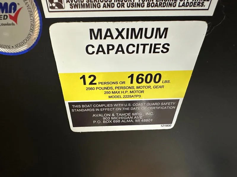 Slide: The Image of Tahoe LTZ 2385 Swingback (VRB) Windshield Tritoon & Honda 4-Stroke EFI 2025 - 19