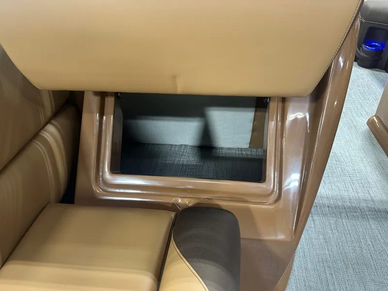 Slide: The Image of Tahoe LTZ 2385 Swingback (VRB) Windshield Tritoon & Honda 4-Stroke EFI 2025 - 29