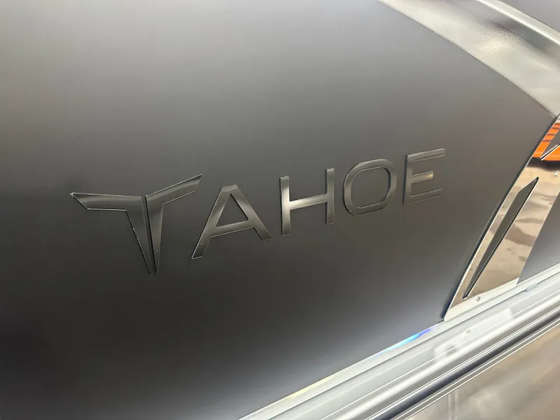 Slide: The Image of Tahoe LTZ 2385 Swingback (VRB) Windshield Tritoon & Honda 4-Stroke EFI 2025 - 40