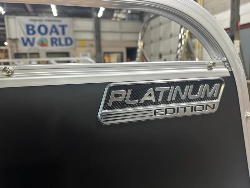 Slide: The Image of Tahoe LTZ 2385 Swingback (VRB) Windshield Tritoon & Honda 4-Stroke EFI 2025 - 41