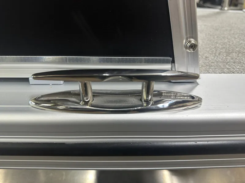 Slide: The Image of Tahoe LTZ 2385 Swingback (VRB) Windshield Tritoon & Honda 4-Stroke EFI 2025 - 42