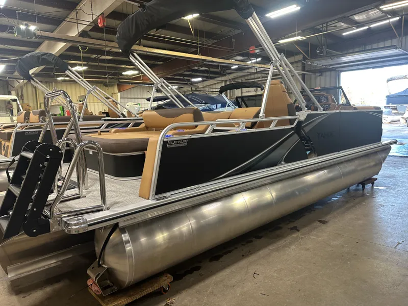 Slide: The Image of Tahoe LTZ 2385 Swingback (VRB) Windshield Tritoon & Honda 4-Stroke EFI 2025 - 49