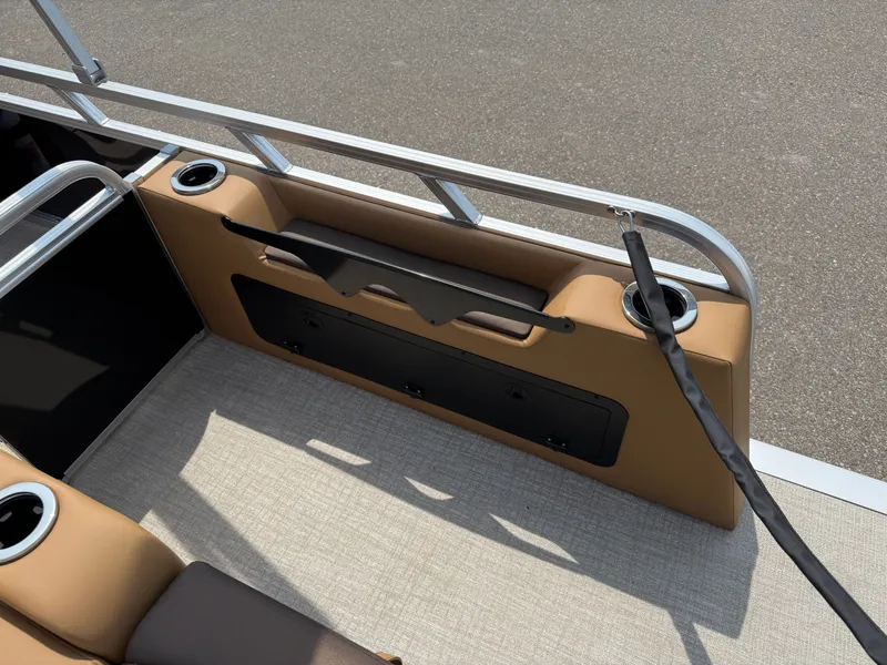 Slide: The Image of Tahoe LTZ 2385 Swingback (VRB) Tritoon & Honda 4-Stroke EFI 2025 - 25