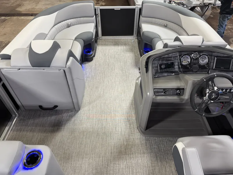 Slide: The Image of Tahoe LTZ 2385 Swingback (VRL) Tritoon & Honda 4-Stroke EFI 2025 - 32