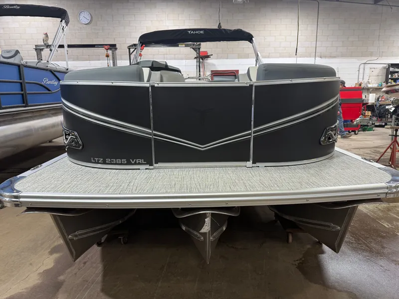 Slide: The Image of Tahoe LTZ 2385 Swingback (VRL) Tritoon & Honda 4-Stroke EFI 2025 - 38