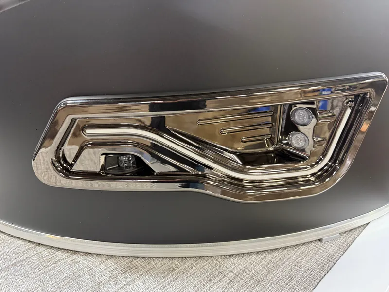 Slide: The Image of Tahoe LTZ 2385 Swingback (VRL) Tritoon & Honda 4-Stroke EFI 2025 - 39