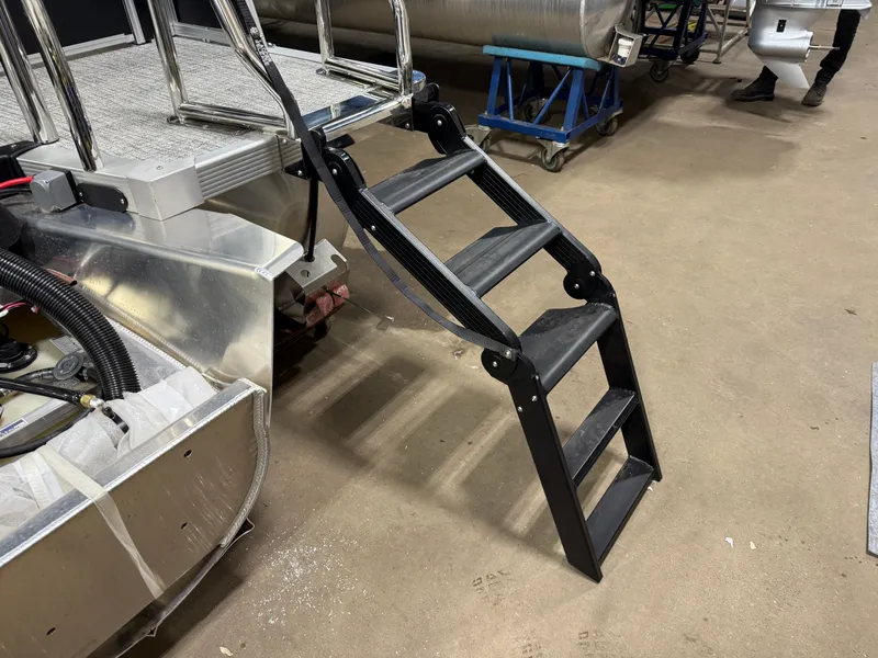 Slide: The Image of Tahoe LTZ 2385 Swingback (VRL) Tritoon & Honda 4-Stroke EFI 2025 - 49