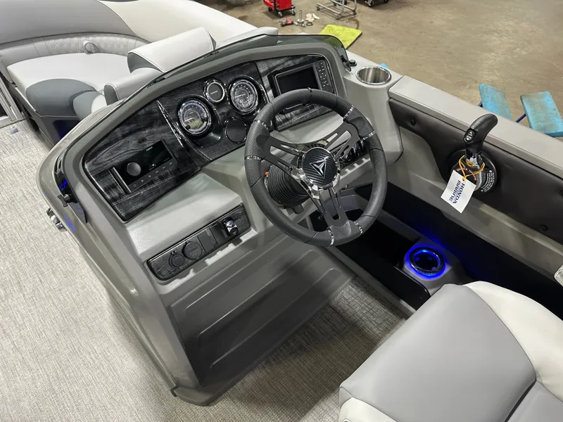 Slide: The Image of Tahoe LTZ 2385 Swingback (VRL) Tritoon & Honda 4-Stroke EFI 2025 - 11