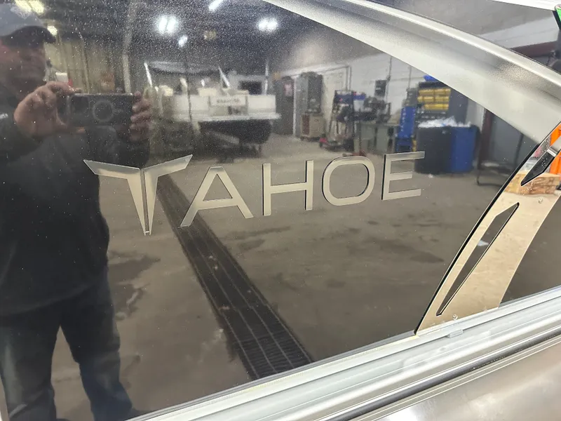 Slide: The Image of Tahoe LTZ 2385 Swingback (VRL) Tritoon & Honda 4-Stroke EFI 2025 - 43