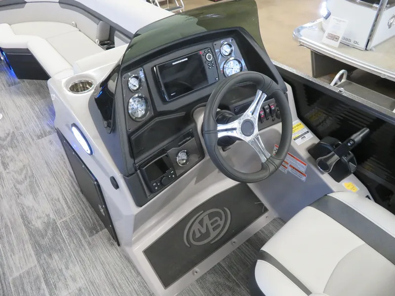 Slide: The Image of Montego Bay 8524 Swingback Deluxe Pontoon & Honda 4-Stroke EFI 2024 - 12