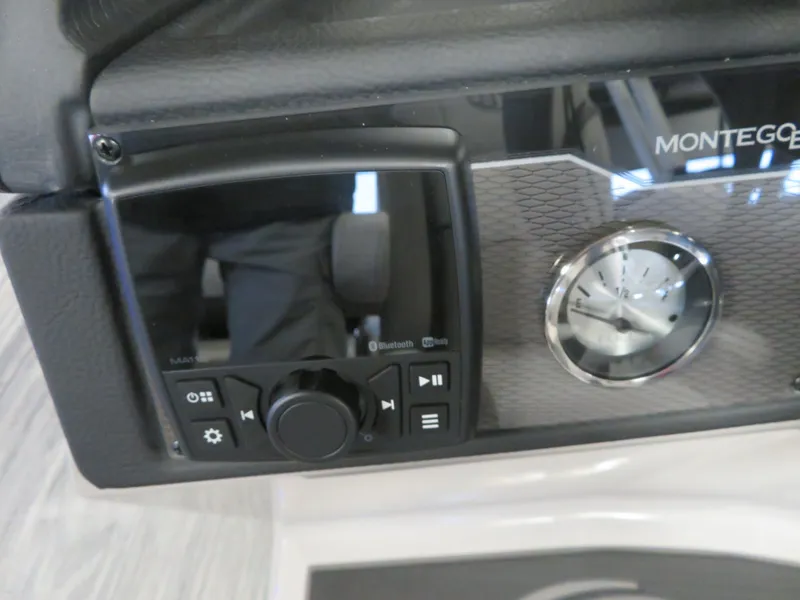 Slide: The Image of Montego Bay 8524 Swingback Deluxe Pontoon & Honda 4-Stroke EFI 2024 - 13