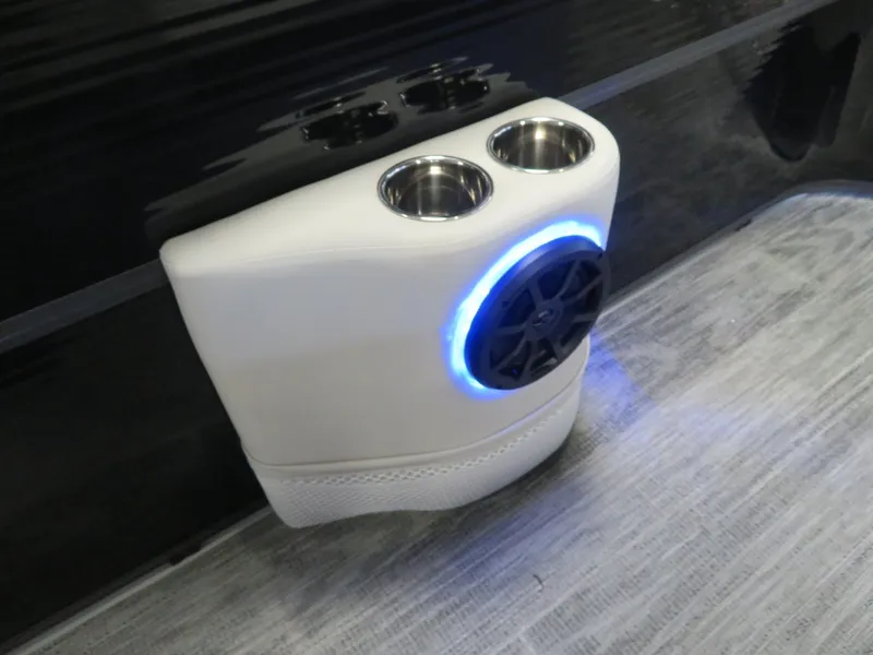 Slide: The Image of Montego Bay 8524 Swingback Deluxe Pontoon & Honda 4-Stroke EFI 2024 - 20