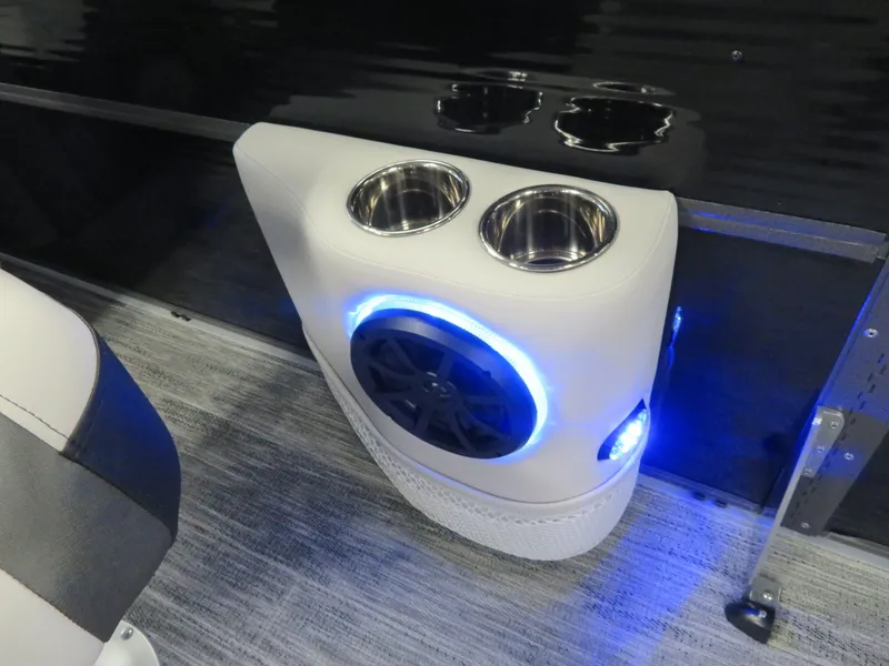 Slide: The Image of Montego Bay 8524 Swingback Deluxe Pontoon & Honda 4-Stroke EFI 2024 - 23