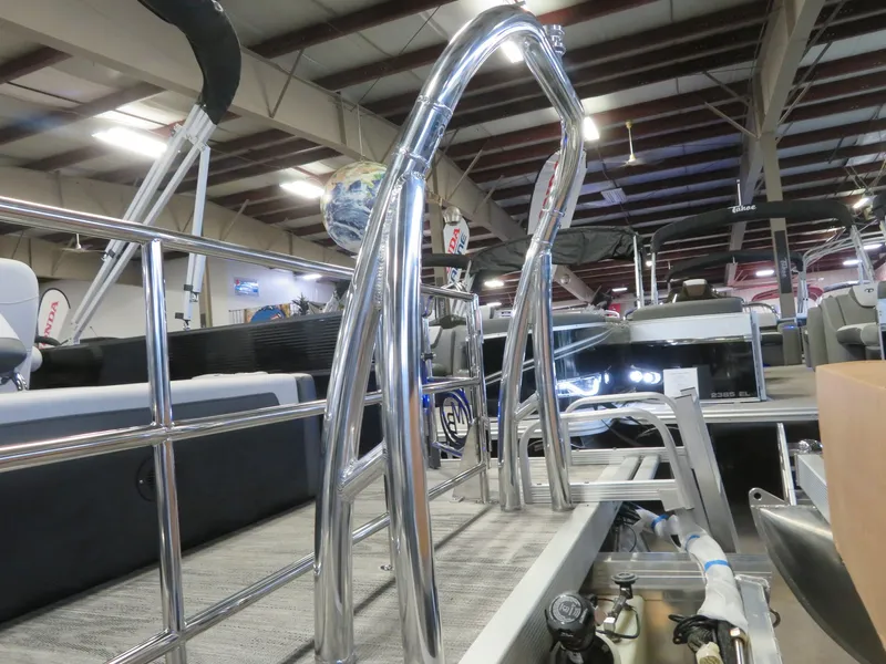 Slide: The Image of Montego Bay 8524 Swingback Deluxe Pontoon & Honda 4-Stroke EFI 2024 - 33