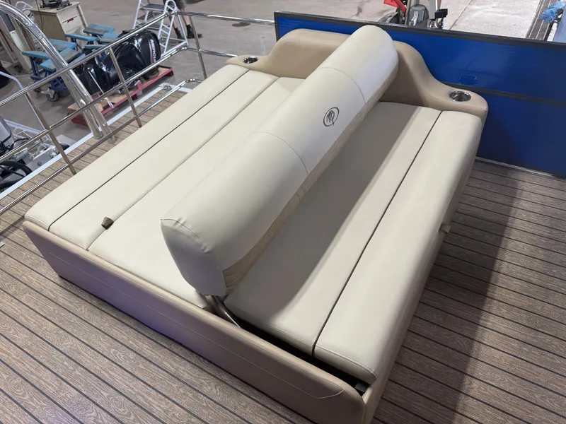 Slide: The Image of Montego Bay NEW 8524 Swingback Pontoon & Honda 100HP 4-Stroke EFI 2023 - 16