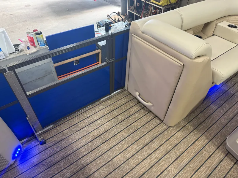 Slide: The Image of Montego Bay NEW 8524 Swingback Pontoon & Honda 100HP 4-Stroke EFI 2023 - 23