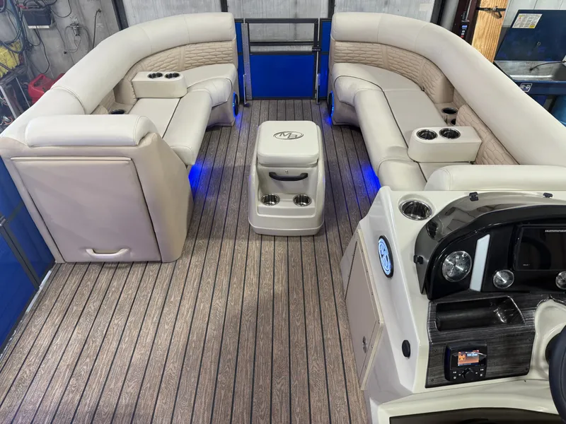 Slide: The Image of Montego Bay NEW 8524 Swingback Pontoon & Honda 100HP 4-Stroke EFI 2023 - 26