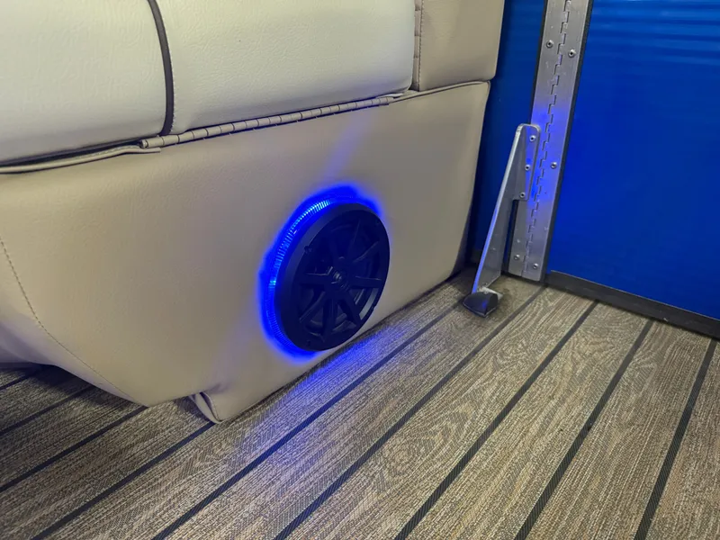 Slide: The Image of Montego Bay NEW 8524 Swingback Pontoon & Honda 100HP 4-Stroke EFI 2023 - 29