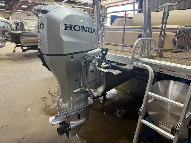 Slide: The Image of Montego Bay NEW 8524 Swingback Pontoon & Honda 100HP 4-Stroke EFI 2023 - 38
