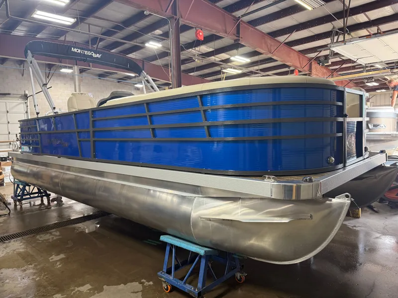 Slide: The Image of Montego Bay NEW 8524 Swingback Pontoon & Honda 100HP 4-Stroke EFI 2023 - 42
