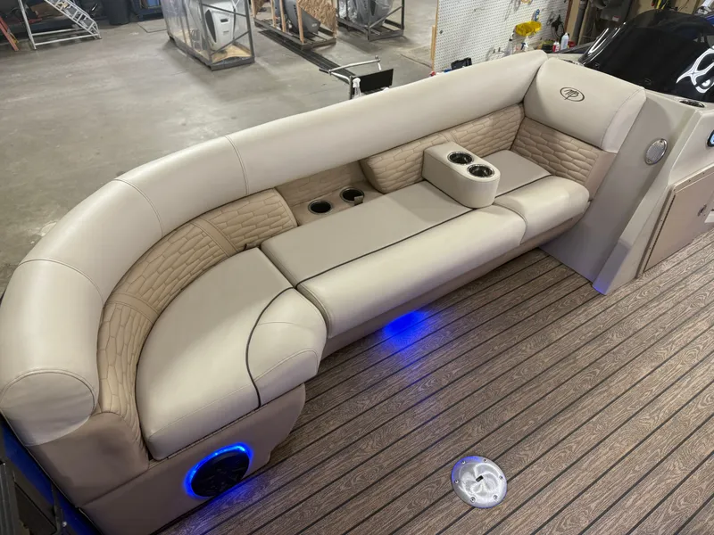 Slide: The Image of Montego Bay NEW 8524 Swingback Pontoon & Honda 100HP 4-Stroke EFI 2023 - 7