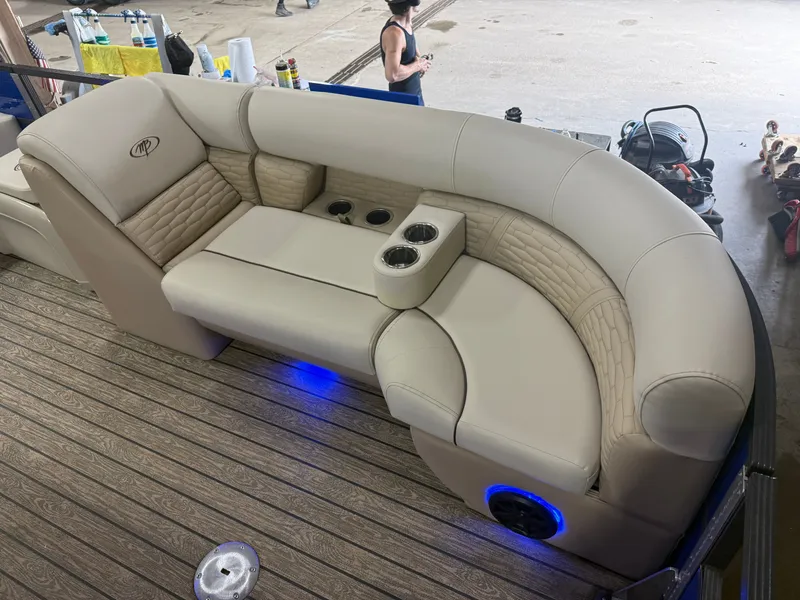 Slide: The Image of Montego Bay NEW 8524 Swingback Pontoon & Honda 100HP 4-Stroke EFI 2023 - 8