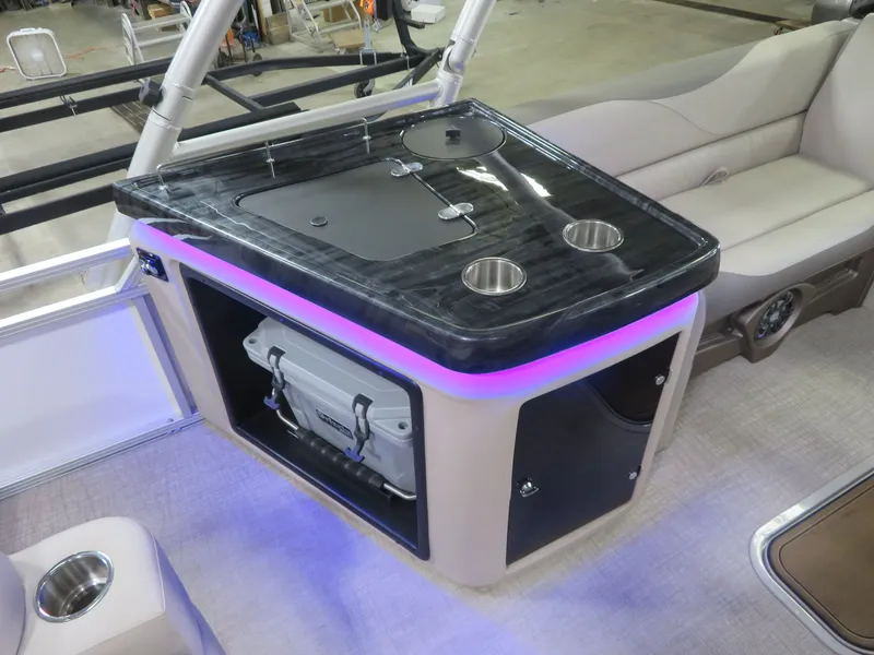 Slide: The Image of Tahoe 200HP Elite Windshield 2385 Tritoon 2024 - 21
