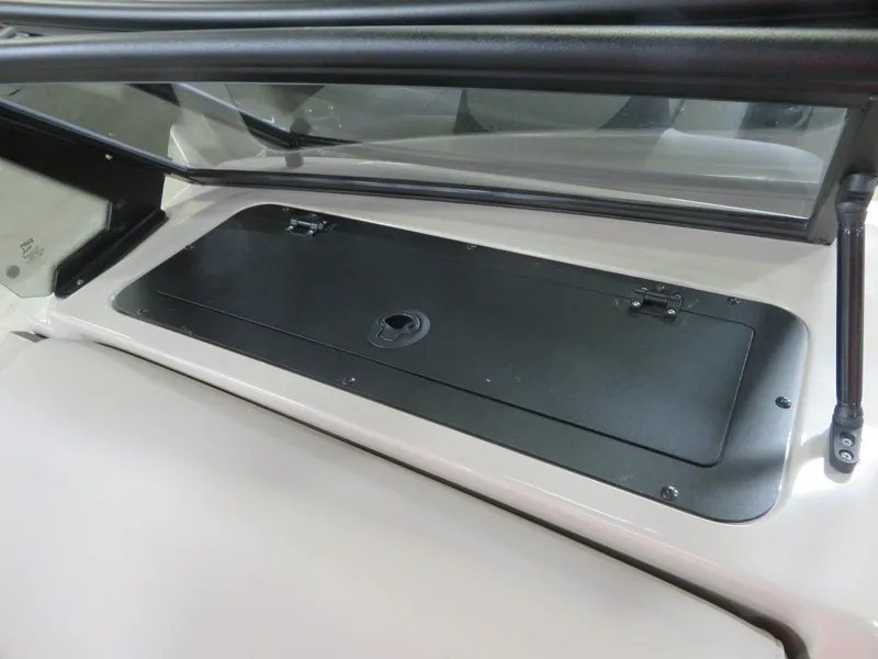 Slide: The Image of Tahoe 200HP Elite Windshield 2385 Tritoon 2024 - 32