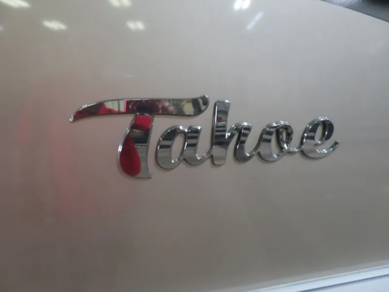 Slide: The Image of Tahoe 200HP Elite Windshield 2385 Tritoon 2024 - 47