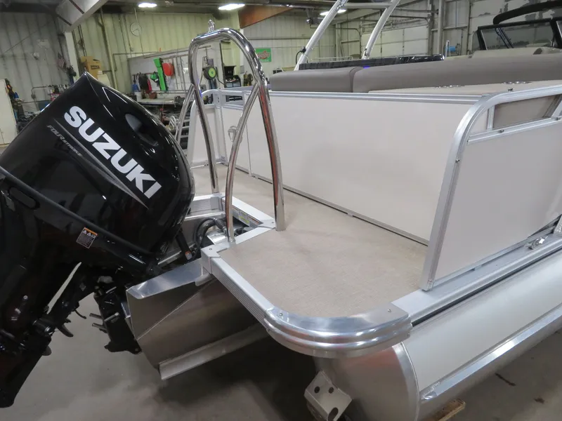 Slide: The Image of Tahoe LTZ 2385 Elite Windshield Tritoon & Suzuki 200HP 4-Stroke EFI 2024 - 52