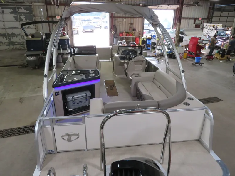 Slide: The Image of Tahoe LTZ 2385 Elite Windshield Tritoon & Suzuki 200HP 4-Stroke EFI 2024 - 8