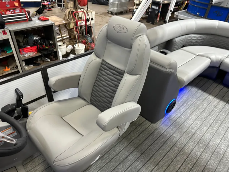 Slide: The Image of Montego Bay TT8524 Quad Lounge 225HP Honda Tritoon Pontoon 2023 - 13