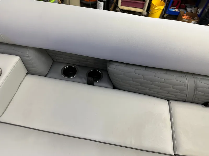 Slide: The Image of Montego Bay TT8524 Quad Lounge 225HP Honda Tritoon Pontoon 2023 - 19