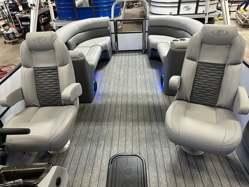 Slide: The Image of Montego Bay TT8524 Quad Lounge 225HP Honda Tritoon Pontoon 2023 - 20