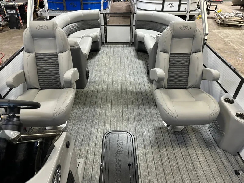 Slide: The Image of Montego Bay TT8524 Quad Lounge 225HP Honda Tritoon Pontoon 2023 - 4