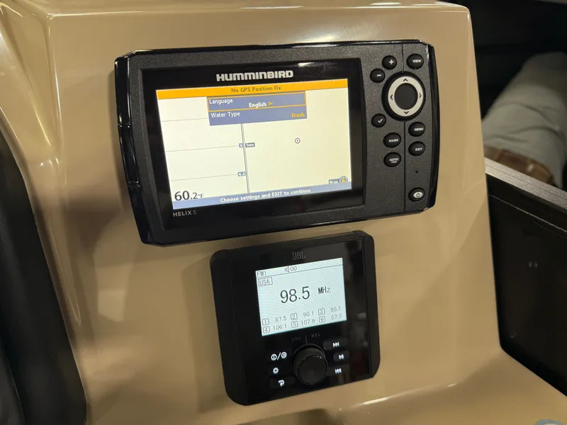 Slide: The Image of Bentley Pontoons Legacy 220 Swingback & Honda 4-Stroke EFI 2026 - 16