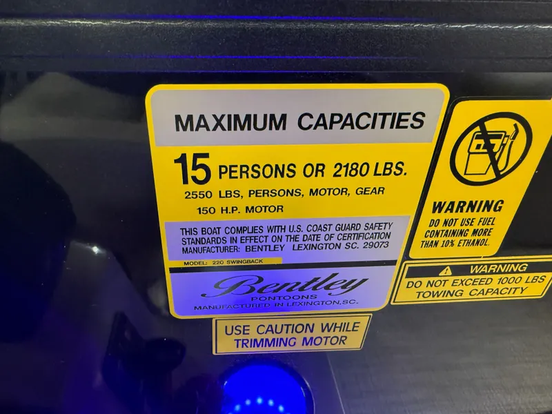 Slide: The Image of Bentley Pontoons Legacy 220 Swingback & Honda 4-Stroke EFI 2026 - 17