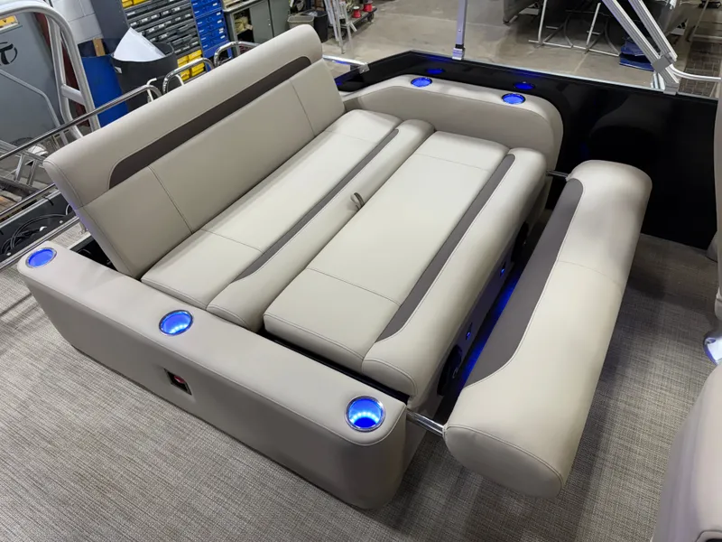 Slide: The Image of Bentley Pontoons Legacy 220 Swingback & Honda 4-Stroke EFI 2026 - 24
