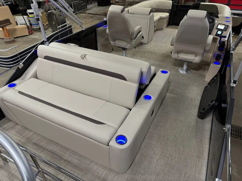 Slide: The Image of Bentley Pontoons Legacy 220 Swingback & Honda 4-Stroke EFI 2026 - 27