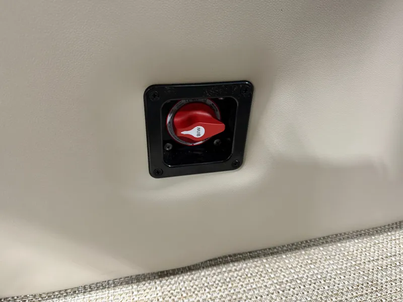 Slide: The Image of Bentley Pontoons Legacy 220 Swingback & Honda 4-Stroke EFI 2026 - 29