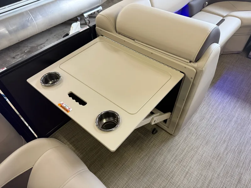 Slide: The Image of Bentley Pontoons Legacy 220 Navigator Quad Lounge & Honda 4-Stroke EFI 2025 - 22