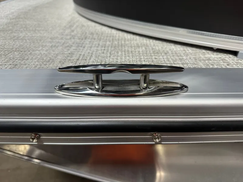 Slide: The Image of Tahoe Cascade 2385 Elite Tritoon & Honda 225HP 4-Stroke EFI 2025 - 41