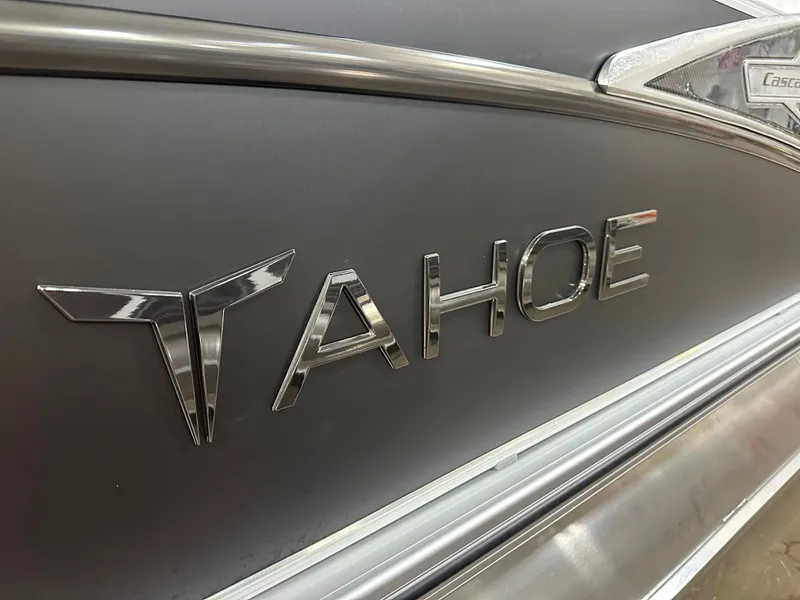 Slide: The Image of Tahoe Cascade 2385 Elite Tritoon & Honda 225HP 4-Stroke EFI 2025 - 43