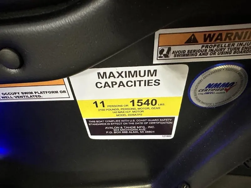 Slide: The Image of Tahoe Cascade 2385 Quad Lounge Shift Tritoon & 225HP 4-Stroke 2025 - 20