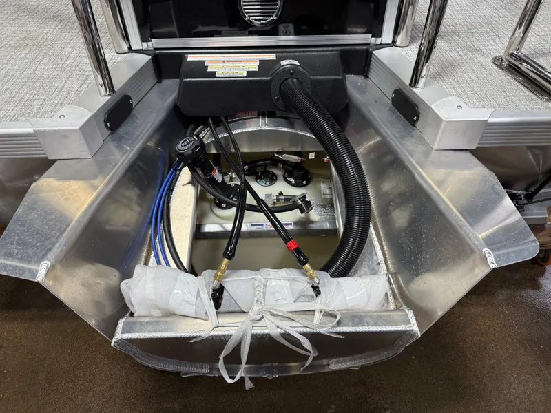 Slide: The Image of Tahoe Cascade 2385 Quad Lounge Shift Tritoon & 225HP 4-Stroke 2025 - 52